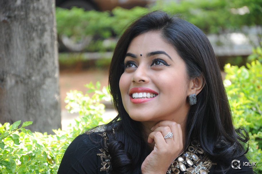 Poorna-at-Raju-Gari-Gadhi-Movie-Success-Meet